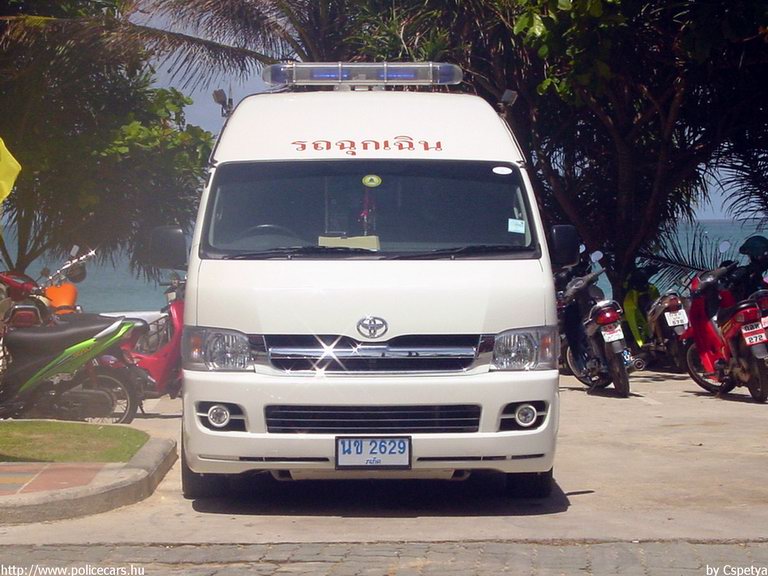 Toyota Commuter, fotó: Cspetya
Keywords: thaiföld ambulance mentő
