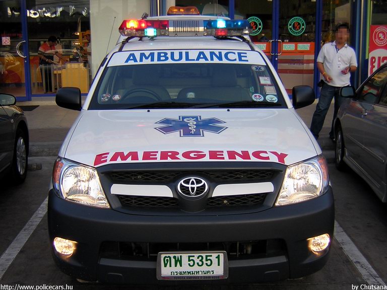 Toyota Hilux, fotó: Chutsana
Keywords: thaiföld ambulance mentő