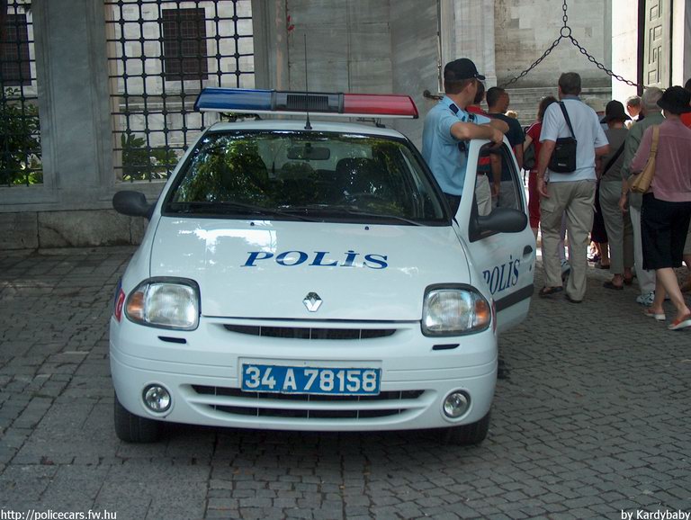 Renault Thalia, fotó: Kardybaby
Keywords: rendőr rendőrautó rendőrség Törökország török