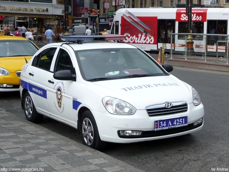 Hyundai Accent, fotó: Andras
Keywords: rendőr rendőrautó rendőrség török Törökország