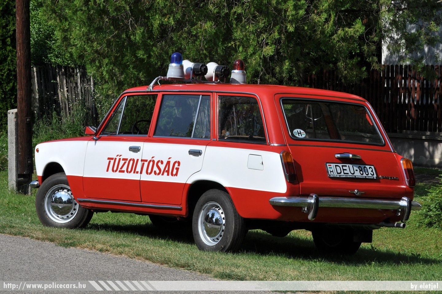 Lada VAZ 2102, fotó: eletjel
Keywords: tûzoltó tûzoltóautó fire firetruck hungarian Hungary magyar Magyarország DEU-803