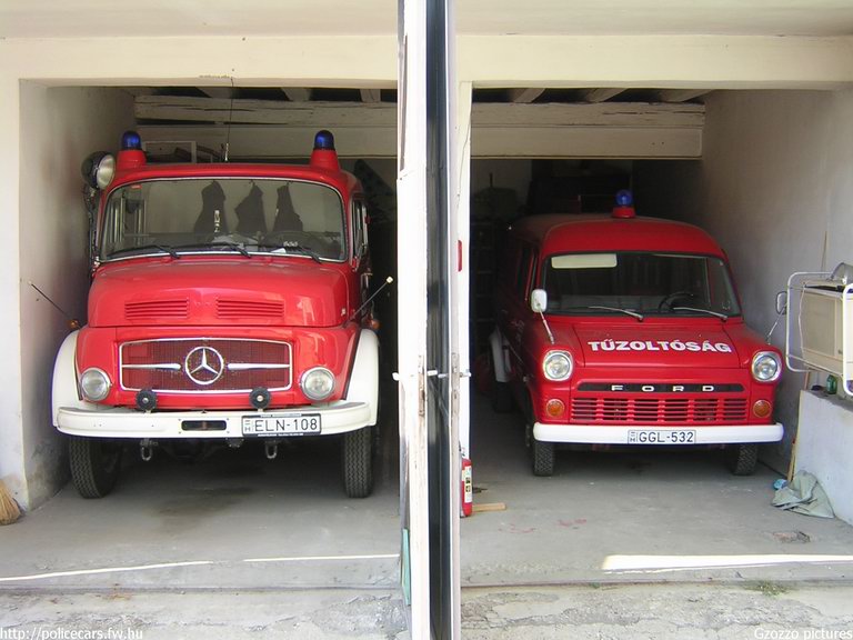 Mercedes 1113 és Ford Transit, Dunaföldvári Önkéntes Tûzoltó Egyesület, fotó: Gzozzo pictures

Keywords: tûzoltóautó tûzoltó ÖTE tûzoltóság magyar Magyarország ELN-108 GGL-532 hungarian Hungary fire firetruck