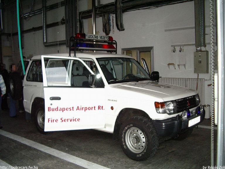 Mitsubishi Pajero, Budapest Airport (Ferihegy) Repülõtéri Tûzoltóság, fotó: Répás Zoli
Keywords: létesítményi tûzoltóság tûzoltóautó