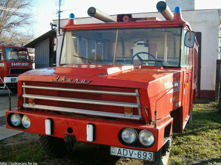 Ikarus 526, Bácsalmási Önkéntes Tûzoltóság, fotó: Mani
Keywords: ÖT tûzoltóautó magyar Magyarország tûzoltó tûzoltóság ADV-693 fire firetruck Hungary hungarian