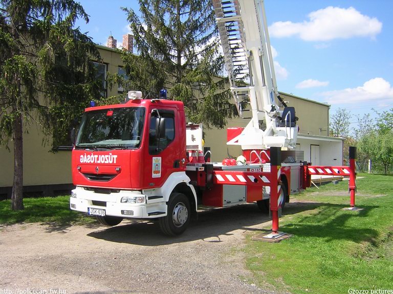 Renault Midlum Bronto-Skylift TLK 23-12, Szekszárdi Hivatásos Önkormányzati Tûzoltóság, fotó: Gzozzo pictures
Keywords: HÖT tûzoltóautó magyar Magyarország tûzoltó tûzoltóság JGK-636 fire firetruck Hungary hungarian