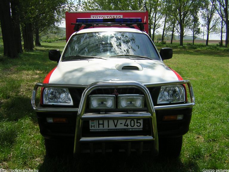 Mitsubishi L-200, Sárbogárdi Hivatásos Önkormányzati Tûzoltóság, fotó: Gzozzo pictures
Keywords: HÖT tûzoltóautó magyar Magyarország tûzoltó tûzoltóság HIV-405 fire firetruck Hungary hungarian