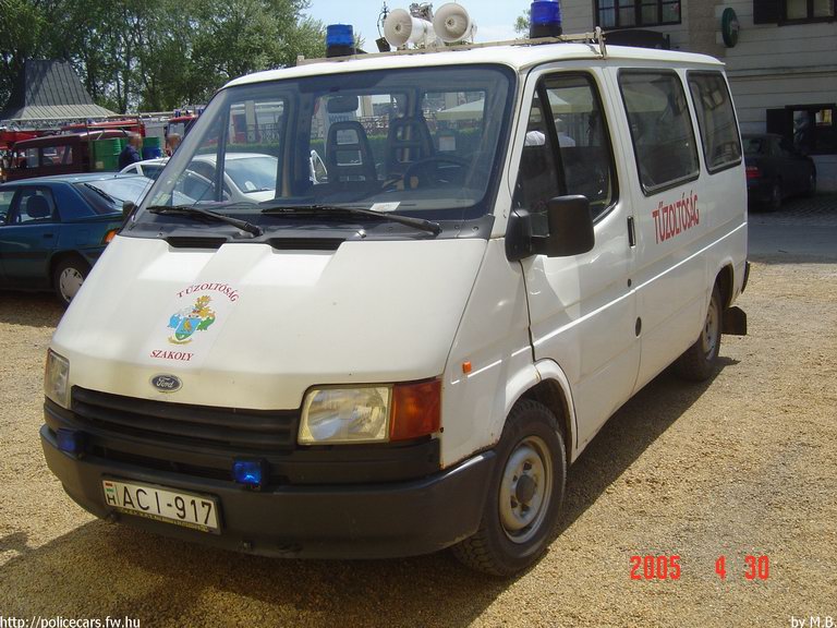 Ford Transit, Szakolyi Önkéntes Tûzoltóság, fotó: Márton Balázs
Keywords: tûzoltóautó ÖT magyar Magyarország tûzoltó tûzoltóság ACI-917 fire firetruck Hungary hungarian