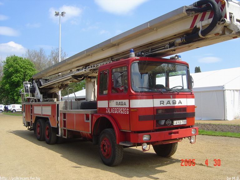 Rába SIMON Snorkel SS-400, Zalaegerszegi Hivatásos Önkormányzati Tûzoltóság, fotó: Márton Balázs
Keywords: HÖT tûzoltóautó magyar Magyarország tûzoltó tûzoltóság AYA-799 fire firetruck Hungary hungarian