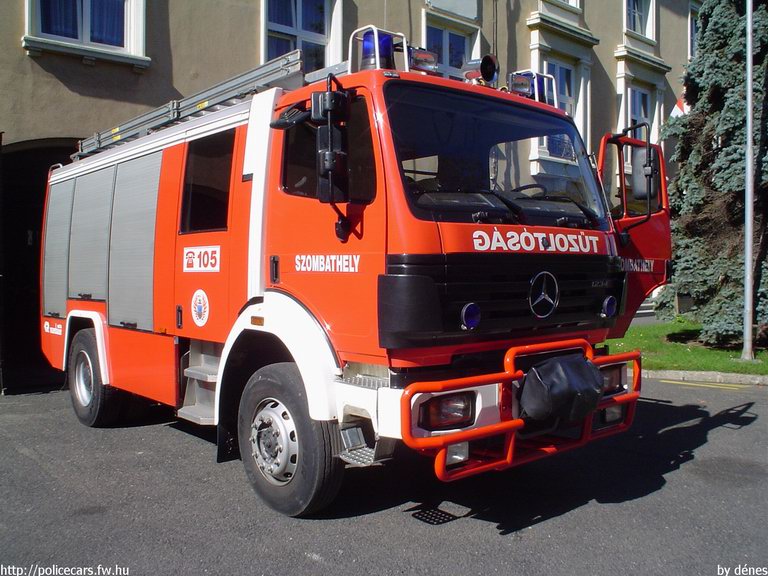 Mercedes 1234 Rosenbauer TLF 4000 AT, Szombathelyi Hivatásos Önkormányzati Tûzoltóság, fotó: dénes
Keywords: HÖT tûzoltóautó magyar Magyarország tûzoltó tûzoltóság  fire firetruck Hungary hungarian