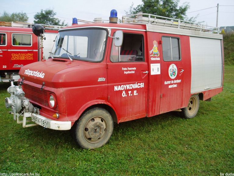 Opel Blitz, Nagykovácsi Önkéntes Tûzoltó Egyesület, fotó: duda
Keywords: tûzoltó tûzoltóautó tûzoltóság Magyarország magyar ÖTE BFY-183 hungarian Hungary fire firetruck