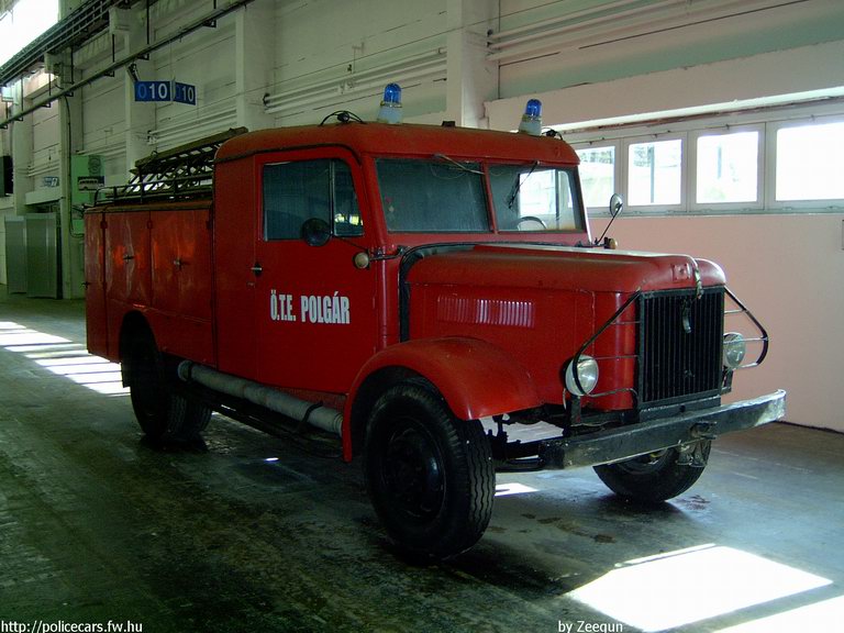 Csepel D-350, Polgári Önkéntes Tûzoltó Egyesület, fotó: Zeegun
Keywords: ÖTE tûzoltóautó hungarian Hungary fire firetruck