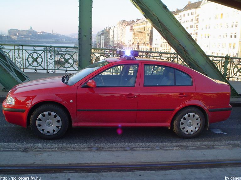 Skoda Octavia, Budapest, Fõvárosi Tûzoltóparancsnokság, fotó: dénes
Keywords: HÖT tûzoltóautó magyar Magyarország tûzoltó tûzoltóság JZD-568 fire firetruck Hungary hungarian