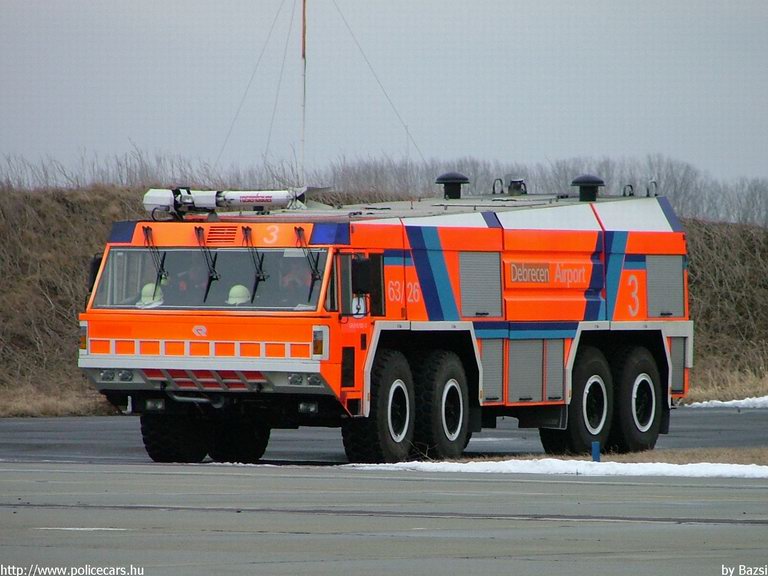 Rosenbauer Simba, Debrecen Airport, fotó: Bazsi
Keywords: létesítményi tûzoltóautó tûzoltó