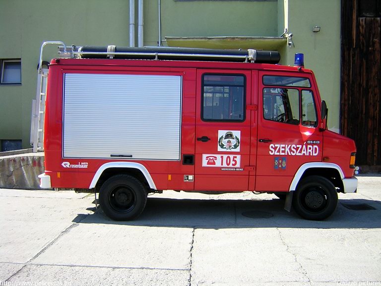 Mercedes 814 Rosenbauer TLF 1000 AT, Szekszárdi Hivatásos Önkormányzati Tûzoltóság, fotó: Gzozzo pictures
Keywords: HÖT tûzoltóautó magyar Magyarország tûzoltó tûzoltóság BRA-674 fire firetruck Hungary hungarian