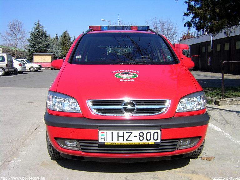 Opel Zafira, Paksi Hivatásos Önkormányzati Tûzoltóság, fotó: Gzozzo pictures
Keywords: HÖT tûzoltóautó magyar Magyarország tûzoltó tûzoltóság IHZ-800 fire firetruck Hungary hungarian