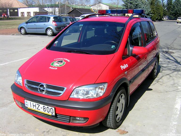 Opel Zafira, Paksi Hivatásos Önkormányzati Tûzoltóság, fotó: Gzozzo pictures
Keywords: HÖT tûzoltóautó magyar Magyarország tûzoltó tûzoltóság IHZ-800 fire firetruck Hungary hungarian