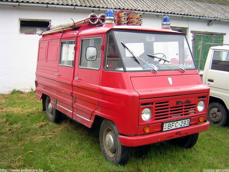 Zuk, Önkéntes Tûzoltó Egyesület Tevel, fotó: Gzozzo pictures
Keywords: tûzoltóautó tûzoltó ÖTE tûzoltóság magyar Magyarország BFC-293 hungarian Hungary fire firetruck