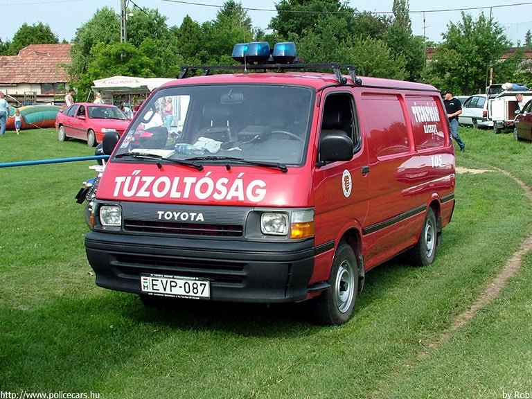 Toyota Hiace, Ráckevei Önkéntes Tûzoltóság, fotó: Robi
Keywords: ÖT tûzoltóautó magyar Magyarország tûzoltó tûzoltóság EVP-087 fire firetruck Hungary hungarian