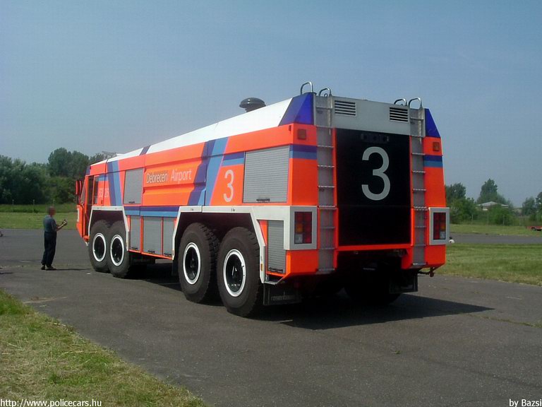 Rosenbauer Simba, Debrecen Airport, fotó: Bazsi
Keywords: létesítményi tûzoltóság tûzoltóautó