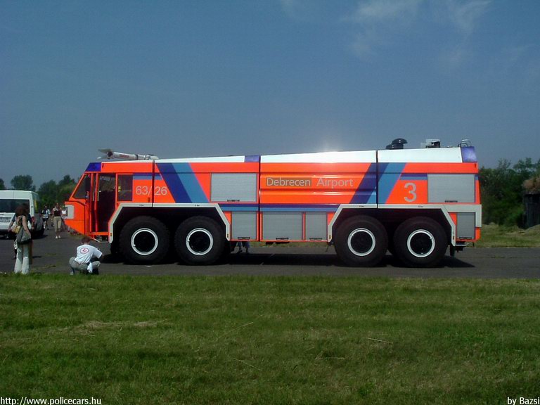 Rosenbauer Simba, Debrecen Airport, fotó: Bazsi
Keywords: létesítményi tûzoltóság tûzoltóautó