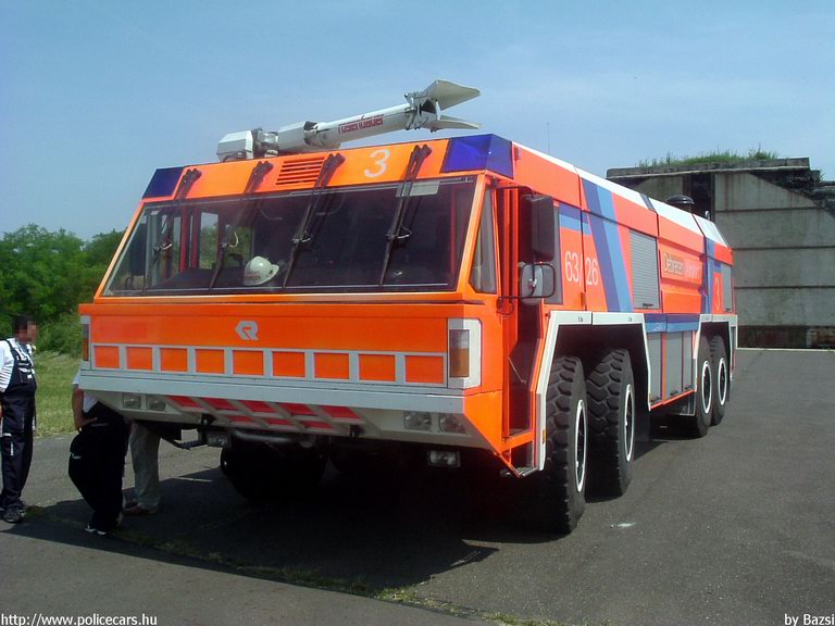 Rosenbauer Simba, Debrecen Airport, fotó: Bazsi
Keywords: létesítményi tûzoltóság tûzoltóautó