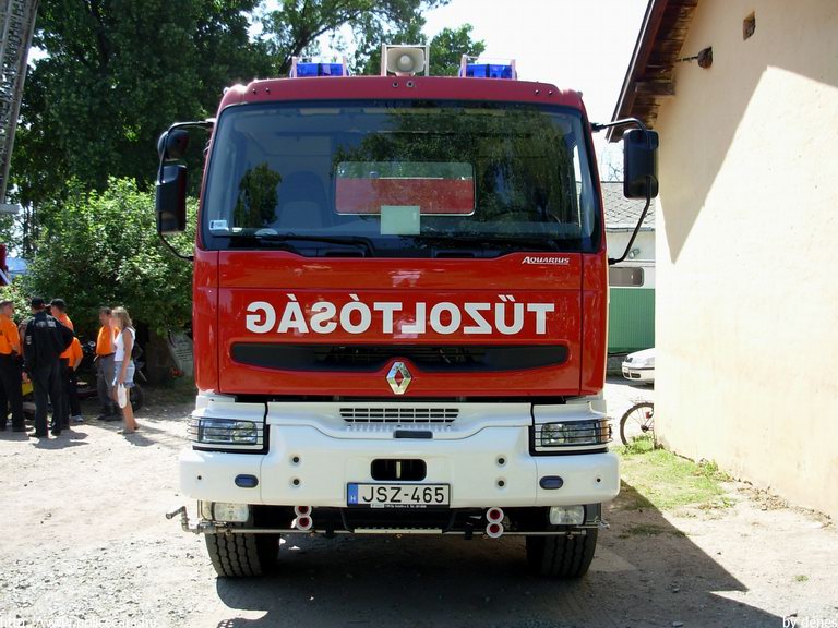 Renault Kerax Heros Aquarius, Csornai Hivatásos Önkormányzati Tûzoltóság, fotó: dénes
Keywords: HÖT tûzoltóautó magyar Magyarország tûzoltó tûzoltóság JSZ-465 fire firetruck Hungary hungarian