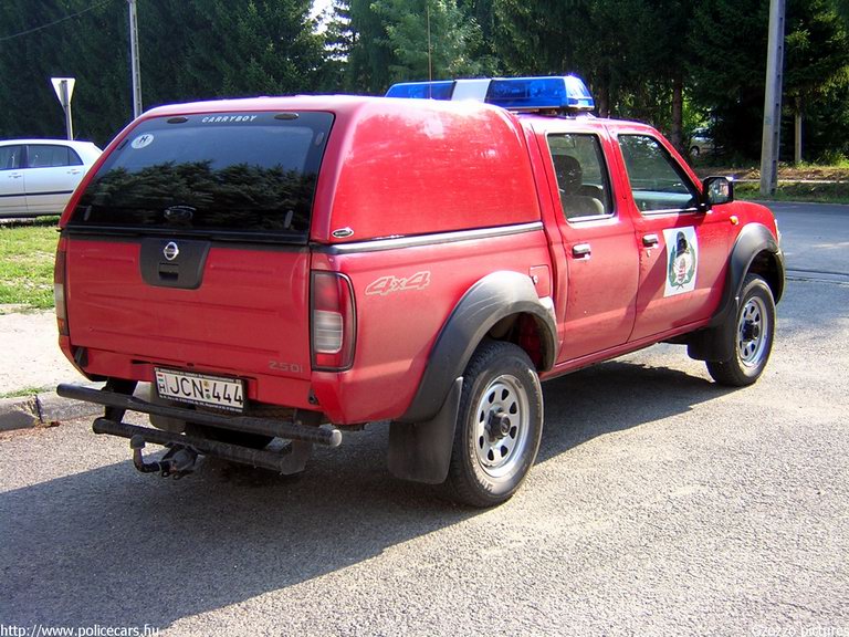 Nissan Navara, Lenti Hivatásos Önkormányzati Tûzoltóság, fotó: Gzozzo pictures
Keywords: HÖT tûzoltóautó magyar Magyarország tûzoltó tûzoltóság JCN-444 fire firetruck Hungary hungarian