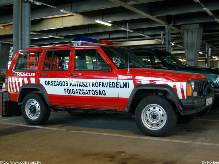 Jeep Grand Cherokee, Budapest, Országos Katasztrófavédelmi Fõigazgatóság, fotó: Norbee
Keywords: tûzoltóautó katasztrófavédelem magyar Magyarország HLN-022