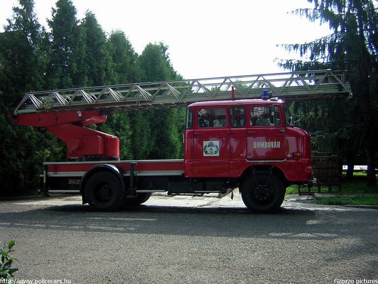 Ifa W50 DL 30, Dombóvári Hivatásos Önkormányzati Tûzoltóság, fotó: Gzozzo pictures
Keywords: HÖT tûzoltóautó magyar Magyarország tûzoltó tûzoltóság AYA-616 fire firetruck Hungary hungarian