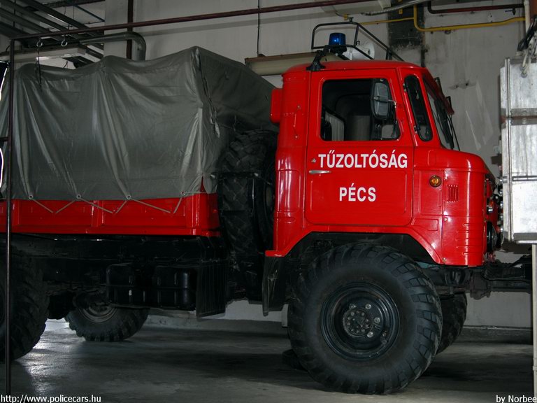 GAZ-66, Pécsi Hivatásos Önkormányzati Tûzoltóság, fotó: Norbee
Keywords: HÖT tûzoltóautó magyar Magyarország tûzoltó tûzoltóság GMM-489 fire firetruck Hungary hungarian