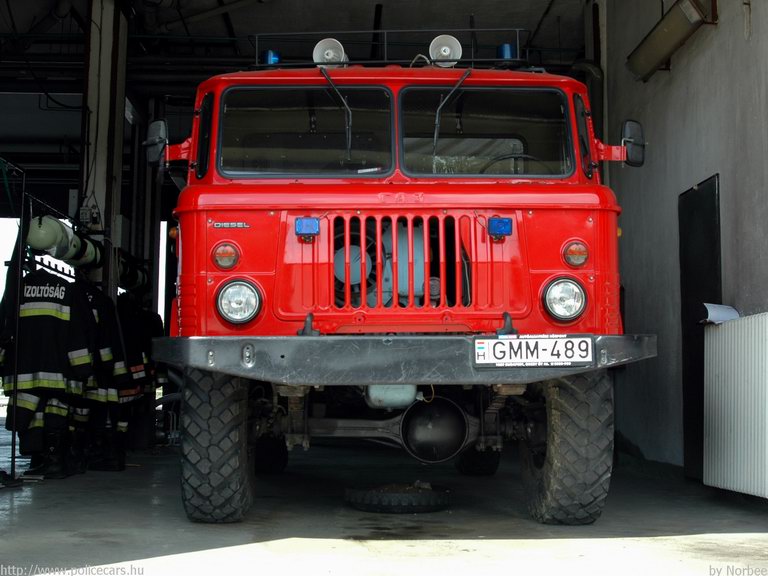 GAZ-66, Pécsi Hivatásos Önkormányzati Tûzoltóság, fotó: Norbee
Keywords: HÖT tûzoltóautó magyar Magyarország tûzoltó tûzoltóság GMM-489 fire firetruck Hungary hungarian