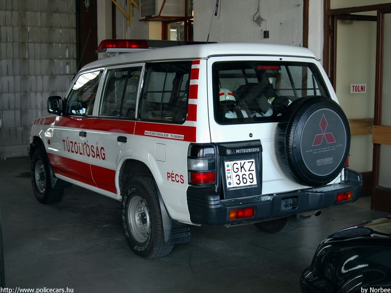 Mitsubishi Pajero, Pécsi Hivatásos Önkormányzati Tûzoltóság, fotó: Norbee
Keywords: HÖT tûzoltóautó magyar Magyarország tûzoltó tûzoltóság GKZ-369 fire firetruck Hungary hungarian