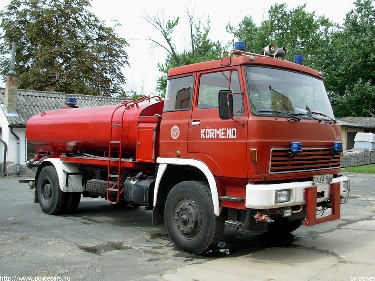 Liaz 110 vízszállító, Körmendi Hivatásos Önkormányzati Tûzoltóság, fotó: dénes
Keywords: HÖT tûzoltóautó magyar Magyarország tûzoltó tûzoltóság AYA-588 fire firetruck Hungary hungarian