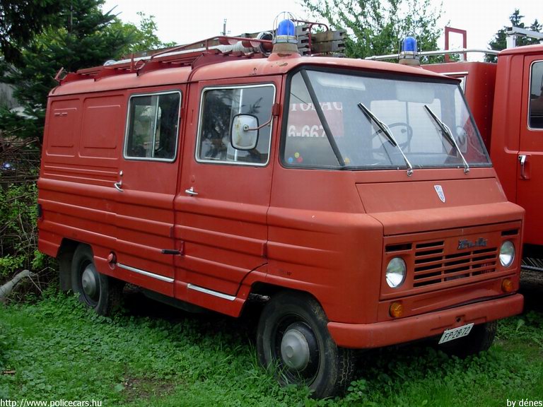 ZUK A15M, Csepregi Önkéntes Tûzoltóság, fotó: dénes
Keywords: ÖT tûzoltóautó magyar Magyarország tûzoltó tûzoltóság  fire firetruck Hungary hungarian