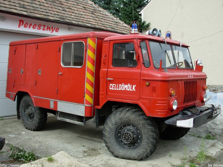 GAZ-66, Peresznyei Önkéntes Tûzoltó Egyesület, fotó: dénes
Keywords: ÖTE tûzoltóautó AAT-130 hungarian Hungary fire firetruck magyar Magyarország tûzoltó tûzoltóság