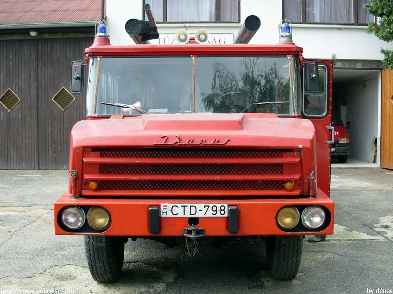 Ikarus 526, Csepregi Önkéntes Tûzoltóság, fotó: dénes
Keywords: ÖT tûzoltóautó magyar Magyarország tûzoltó tûzoltóság CTD-798 fire firetruck Hungary hungarian