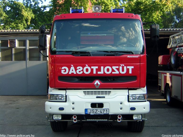 Renault Kerax Heros Aquarius, Kaposvári Hivatásos Önkormányzati Tûzoltóság, fotó: Gzozzo pictures
Keywords: HÖT tûzoltóautó magyar Magyarország tûzoltó tûzoltóság JSZ-471 fire firetruck Hungary hungarian
