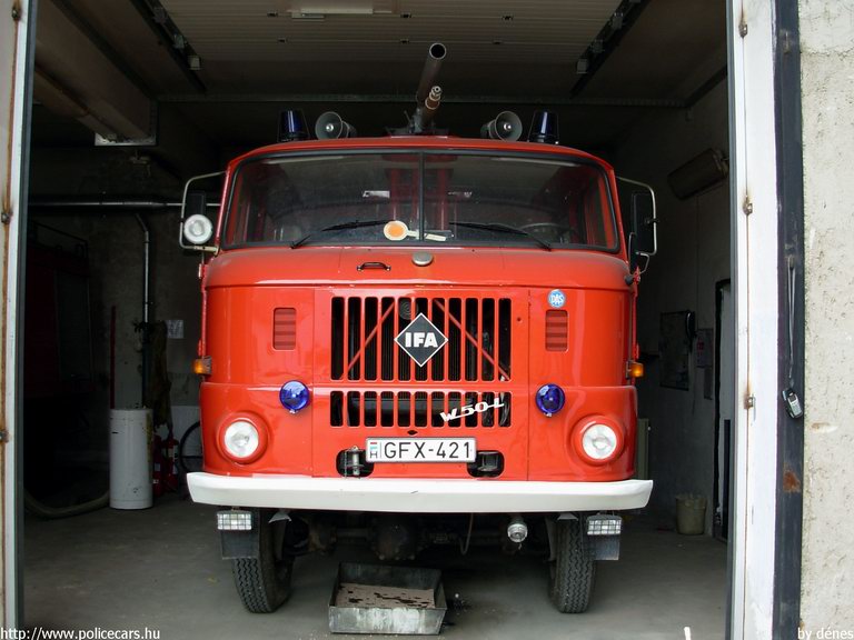 IFA W50L, Vasvári Önkéntes Tûzoltóság, fotó: dénes
Keywords: ÖT tûzoltóautó magyar Magyarország tûzoltó tûzoltóság GFX-421 fire firetruck Hungary hungarian