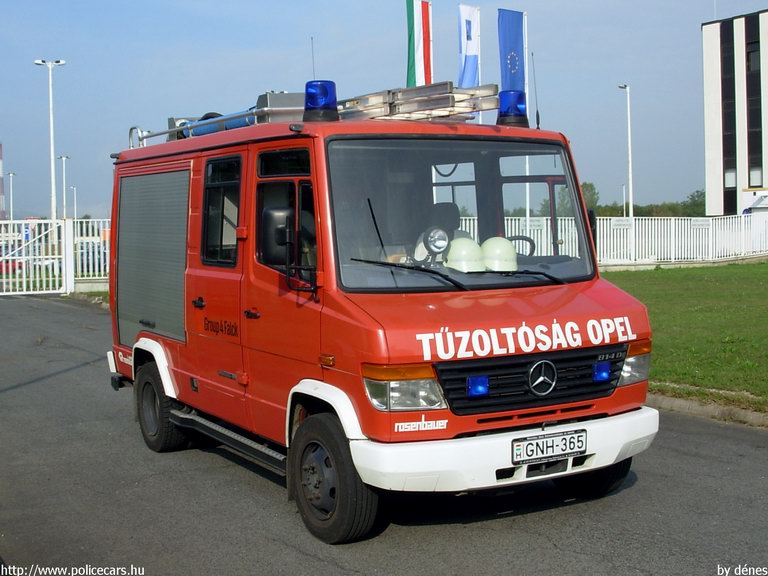 Mercedes-Benz 814D Rosenbauer 1000, Szentgotthárd, Létesítményi Tûzoltóság Opel gyár, fotó: dénes
Keywords: tûzoltóautó