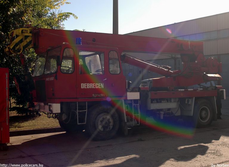 Ifa Phanther ADK-125, Debreceni Hivatásos Önkormányzati Tûzoltóság, fotó: Norbee
Keywords: HÖT tûzoltóautó magyar Magyarország tûzoltó tûzoltóság AYA-555 fire firetruck Hungary hungarian