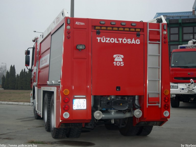 Mercedes Actros, Komáromi Hivatásos Önkormányzati Tûzoltóság, fotó: Norbee
Keywords: tûzoltóautó HÖT magyar Magyarország tûzoltó tûzoltóság JLZ-869 fire firetruck Hungary hungarian