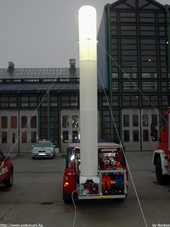 Nissan Navara, fotó: Norbee
Keywords: tûzoltóautó HÖT magyar Magyarország tûzoltó tûzoltóság  fire firetruck Hungary hungarian