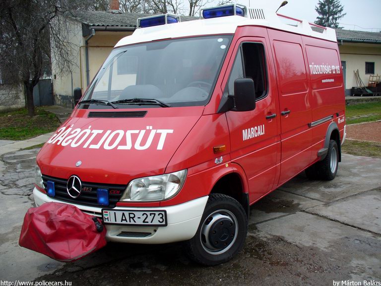 Mercedes Sprinter, Marcali Hivatásos Önkormányzati Tûzoltóság, fotó: Márton Balázs
Keywords: HÖT tûzoltóautó magyar Magyarország tûzoltó tûzoltóság IAR-273 fire firetruck Hungary hungarian