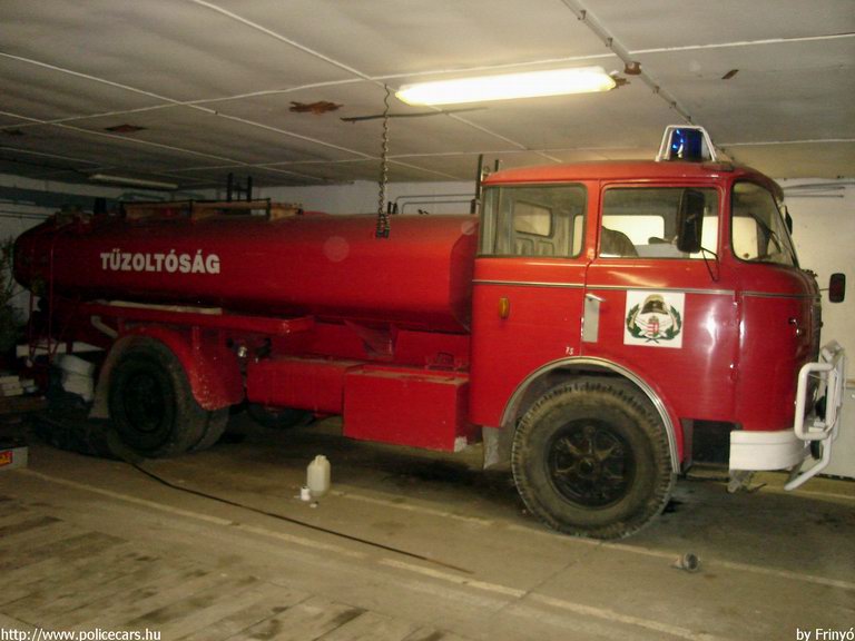 Skoda Liaz 706 RT, Zsámbéki Önkéntes Tûzoltó Egyesület, fotó: Frinyó
Keywords: tûzoltóautó ÖTE hungarian Hungary fire firetruck magyar Magyarország tûzoltó tûzoltóság BCD-952