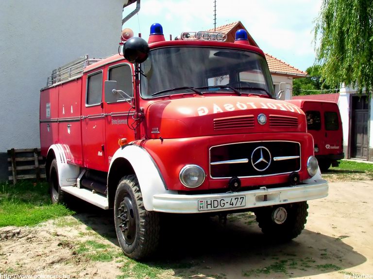 Mercedes 1113, Abádszalóki Önkéntes Tûzoltó Egyesület, fotó: Norbee
Keywords: tûzoltóautó tûzoltó ÖTE tûzoltóság magyar Magyarország HDG-477 hungarian Hungary fire firetruck