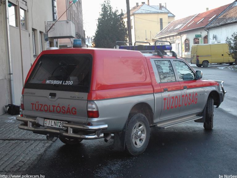 Mitsubishi L-200, Balassagyarmati Hivatásos Önkormányzati Tûzoltóság, fotó: Norbee
Keywords: HÖT tûzoltóautó magyar Magyarország tûzoltó tûzoltóság ILN-206 fire firetruck Hungary hungarian