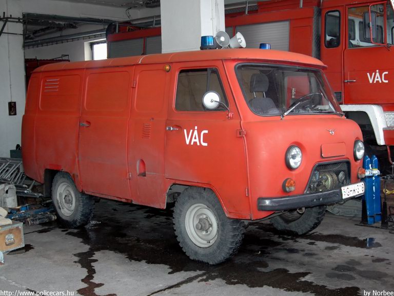 UAZ, Váci Hivatásos Önkormányzati Tûzoltóság, fotó: Norbee
Keywords: HÖT tûzoltóautó magyar Magyarország tûzoltó tûzoltóság GHK-318 fire firetruck Hungary hungarian