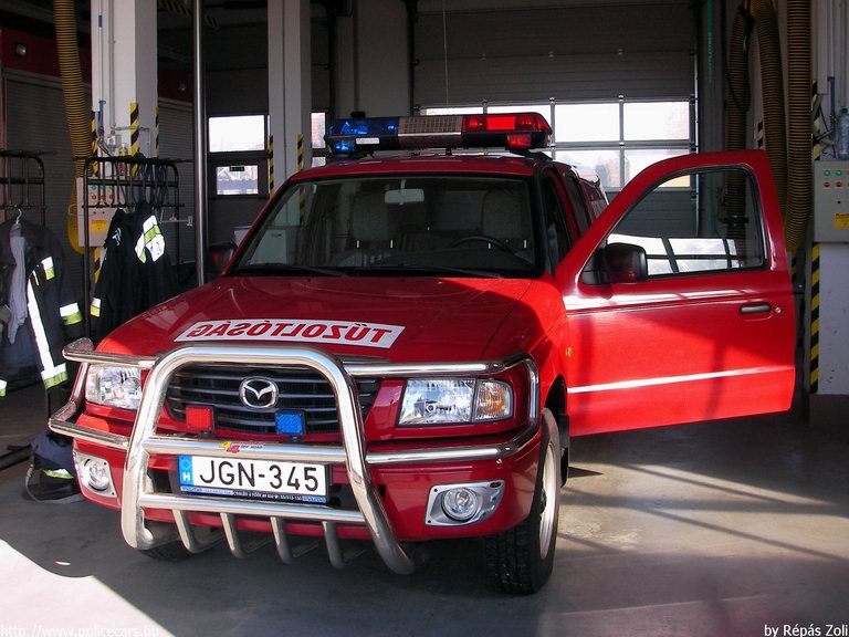 Mazda B2500, Nagykátai Hivatásos Önkormányzati Tûzoltóság, fotó: Répás Zoli
Keywords: tûzoltóautó HÖT magyar Magyarország tûzoltó tûzoltóság JGN-345 fire firetruck Hungary hungarian