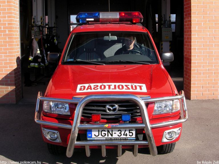 Mazda B2500, Nagykátai Hivatásos Önkormányzati Tûzoltóság, fotó: Répás Zoli
Keywords: tûzoltóautó HÖT magyar Magyarország tûzoltó tûzoltóság JGN-345 fire firetruck Hungary hungarian