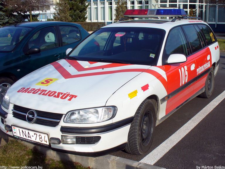 Opel Omega, Pilisvörösvári Önkéntes Tûzoltó Egyesület, fotó: Márton Balázs
Keywords: ÖTE tûzoltóautó INA-784 hungarian Hungary fire firetruck magyar Magyarország tûzoltó tûzoltóság